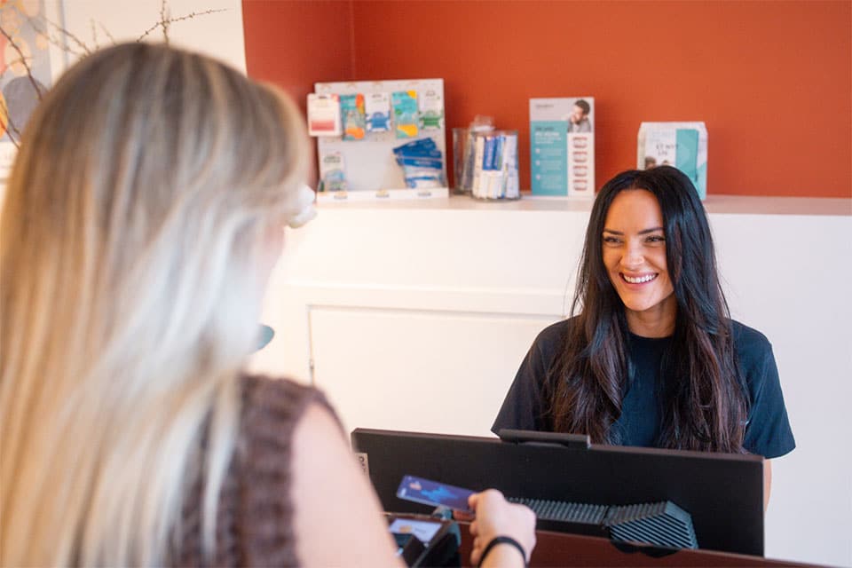 Patient betaler med kort efter endt behandling