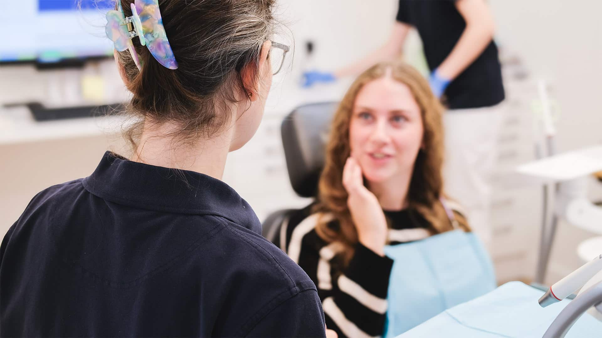 Akut tandlæge i Herlev, hjælp ved tandpine og tandskader hos Dentalklinikken