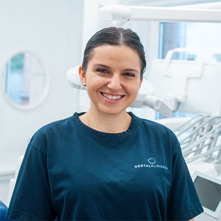 Karolina, klinikassistentelev hos Dentalklinikken Amager