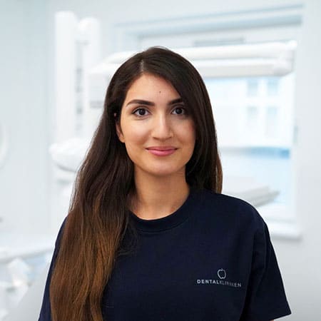 Tooba, klinikassistent hos Dentalklinikken på Amager