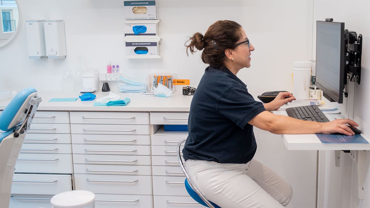Dentalklinikken på Amagerbrogade. Din lokale tandlæge på Amager med tryg og moderne tandbehandling.